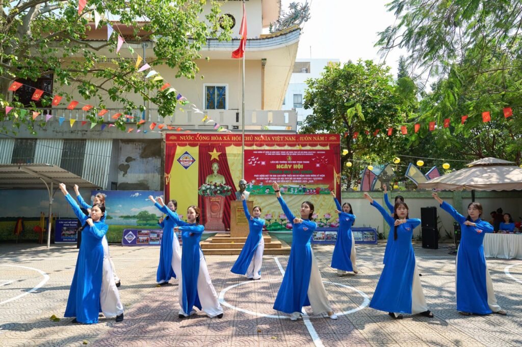 Website Trường Tiểu học Phan Thanh