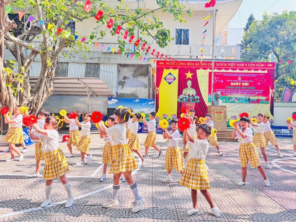 Website Trường Tiểu học Phan Thanh