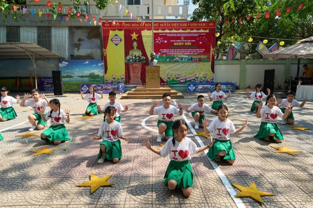 Website Trường Tiểu học Phan Thanh